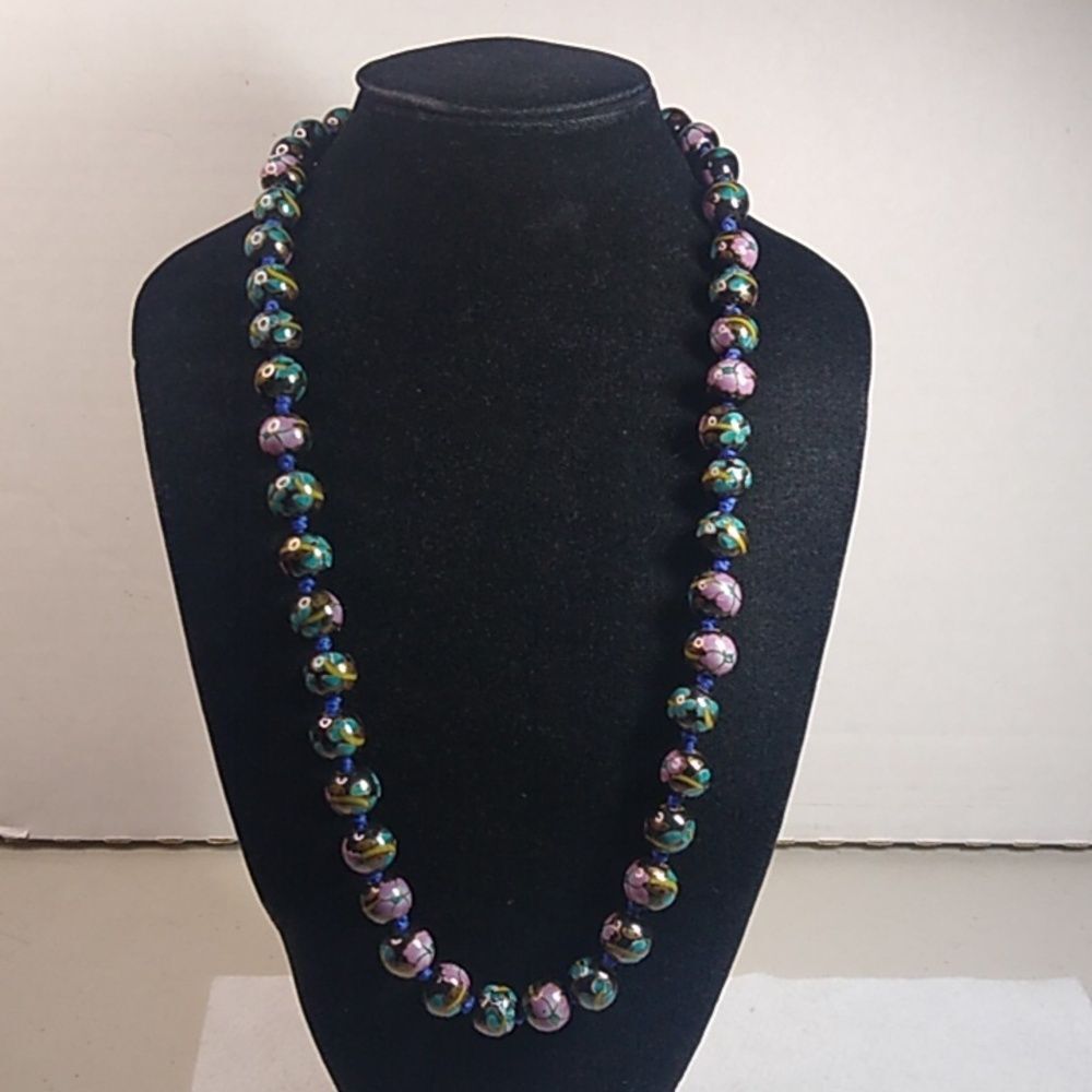 Vintage Cloisonne Asian Floral Black Beaded Gold Box Clasp Necklace Cottagecore 124$